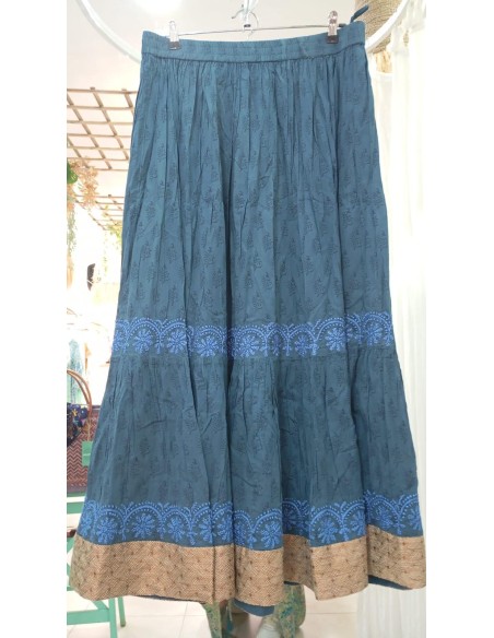FALDA BORDADA
